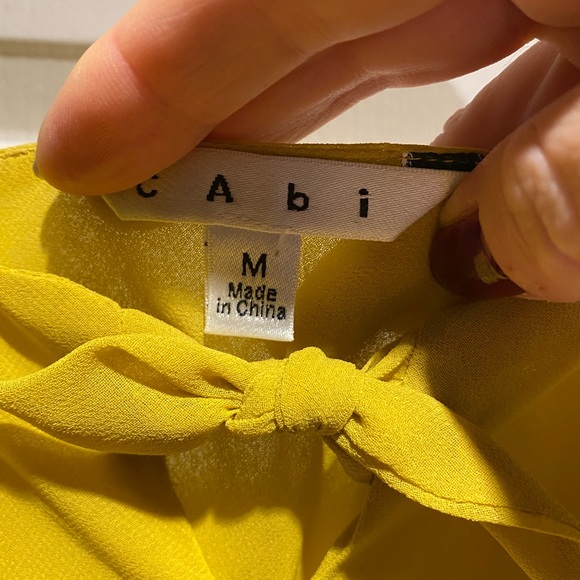 Cabi camisole, only worn a few times. Size medium. Great fall color - Picture 2 of 5